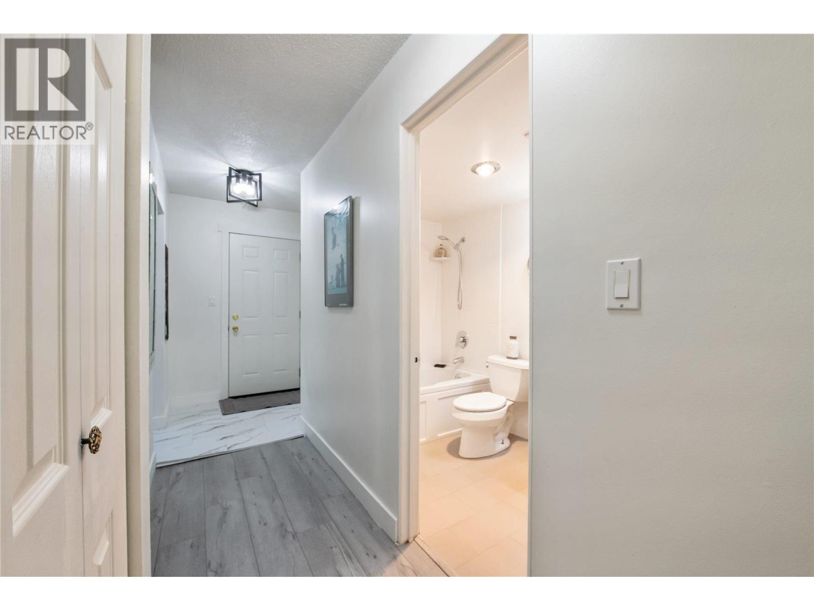 212 780 Premier Street, North Vancouver, British Columbia  V7J 2G8 - Photo 12 - R3106373