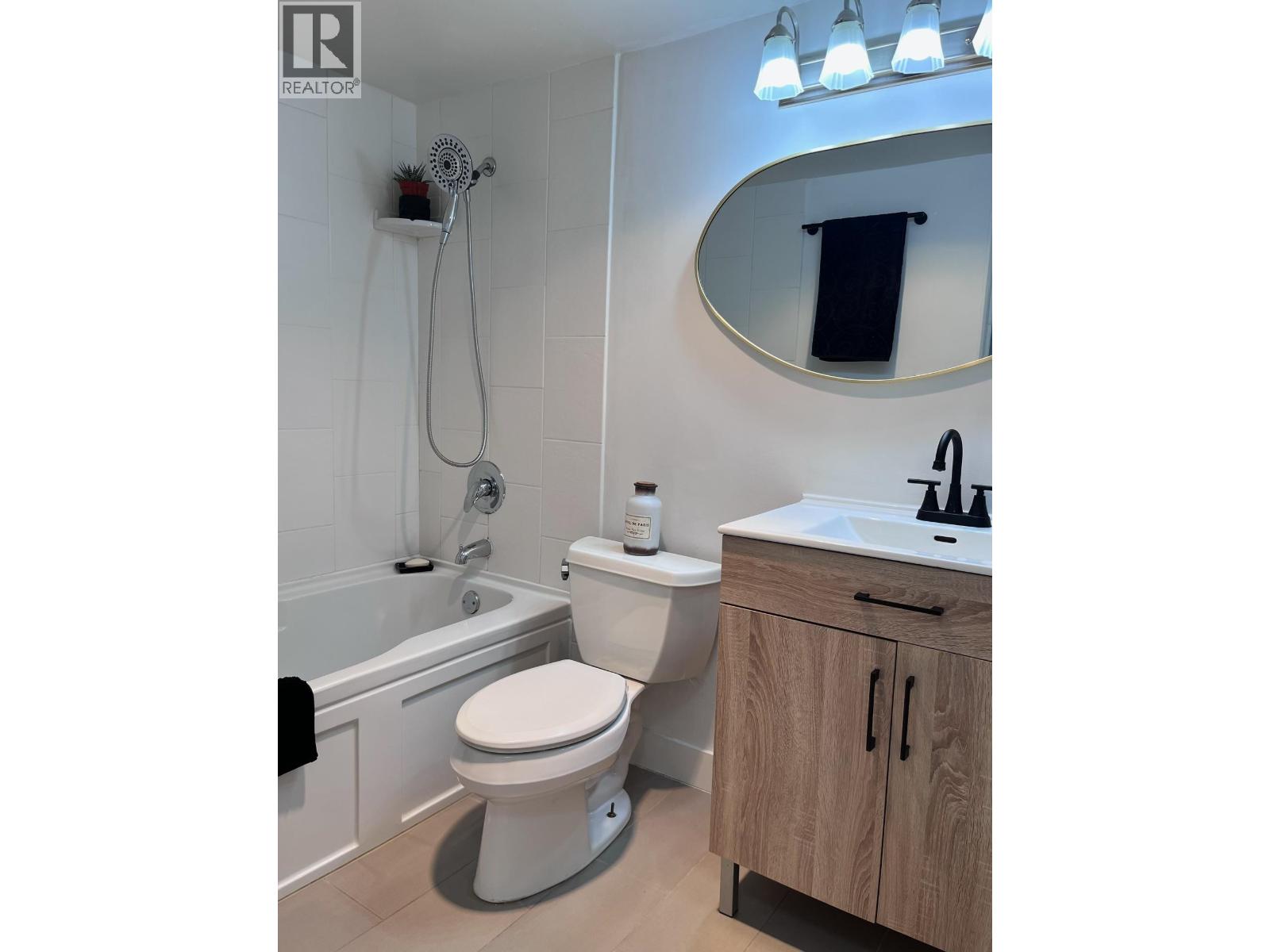 212 780 Premier Street, North Vancouver, British Columbia  V7J 2G8 - Photo 6 - R3106373