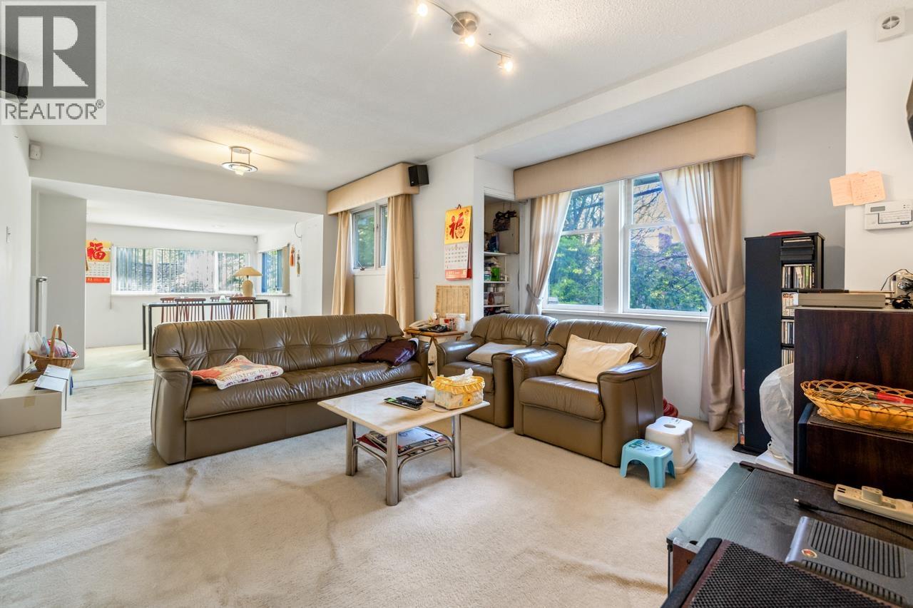 5833 Macdonald Street, Vancouver, British Columbia  V6N 1E2 - Photo 10 - R3109546