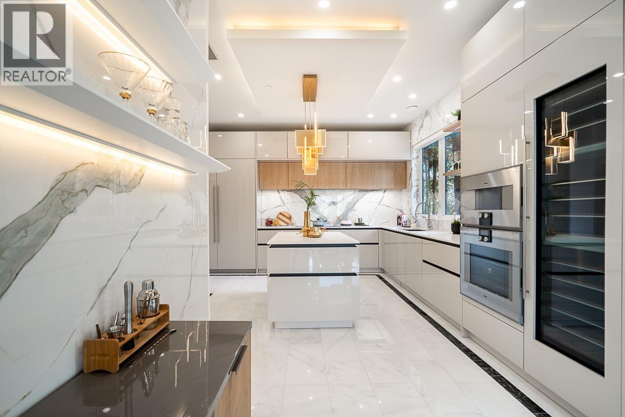 Listing Picture 14 of 40 : 1203 W 38TH AVENUE, Vancouver / 溫哥華 - 魯藝地產 Yvonne Lu Group - MLS Medallion Club Member