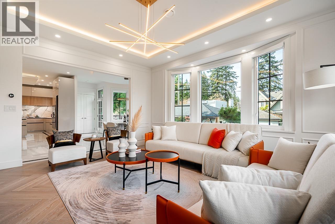 Listing Picture 9 of 40 : 1203 W 38TH AVENUE, Vancouver / 溫哥華 - 魯藝地產 Yvonne Lu Group - MLS Medallion Club Member