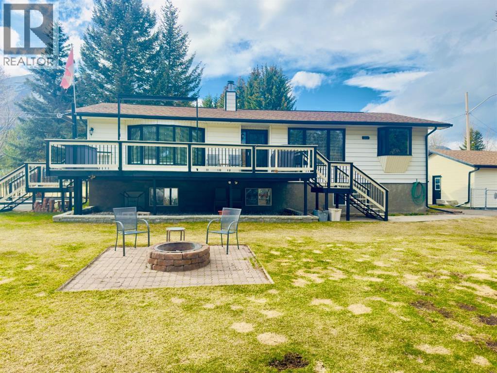 909 230 Street, Hillcrest, Alberta