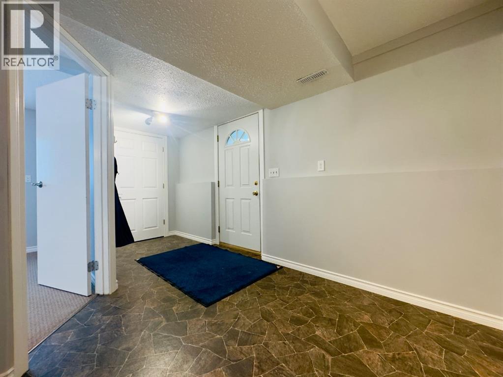 909 230 Street, Hillcrest, Alberta  T0K 1C0 - Photo 41 - A2288060