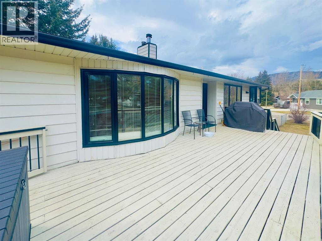 909 230 Street, Hillcrest, Alberta  T0K 1C0 - Photo 13 - A2288060