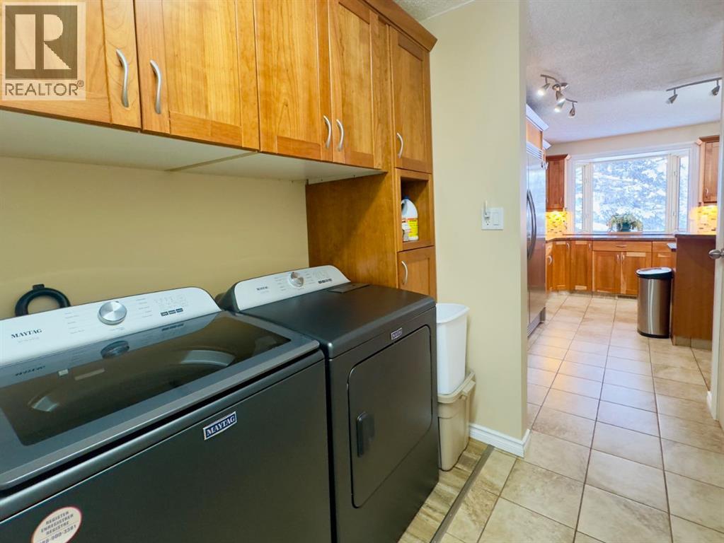 909 230 Street, Hillcrest, Alberta  T0K 1C0 - Photo 22 - A2288060