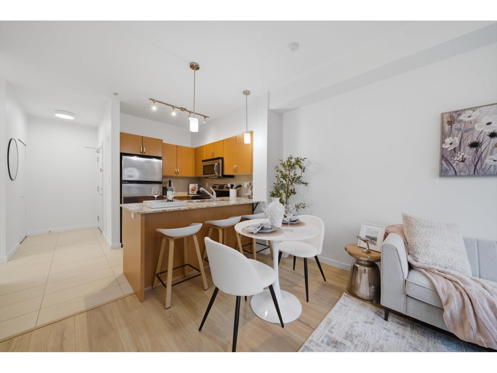 318 13789 107a Avenue, Surrey, British Columbia  V3T 0B8 - Photo 8 - R3109223