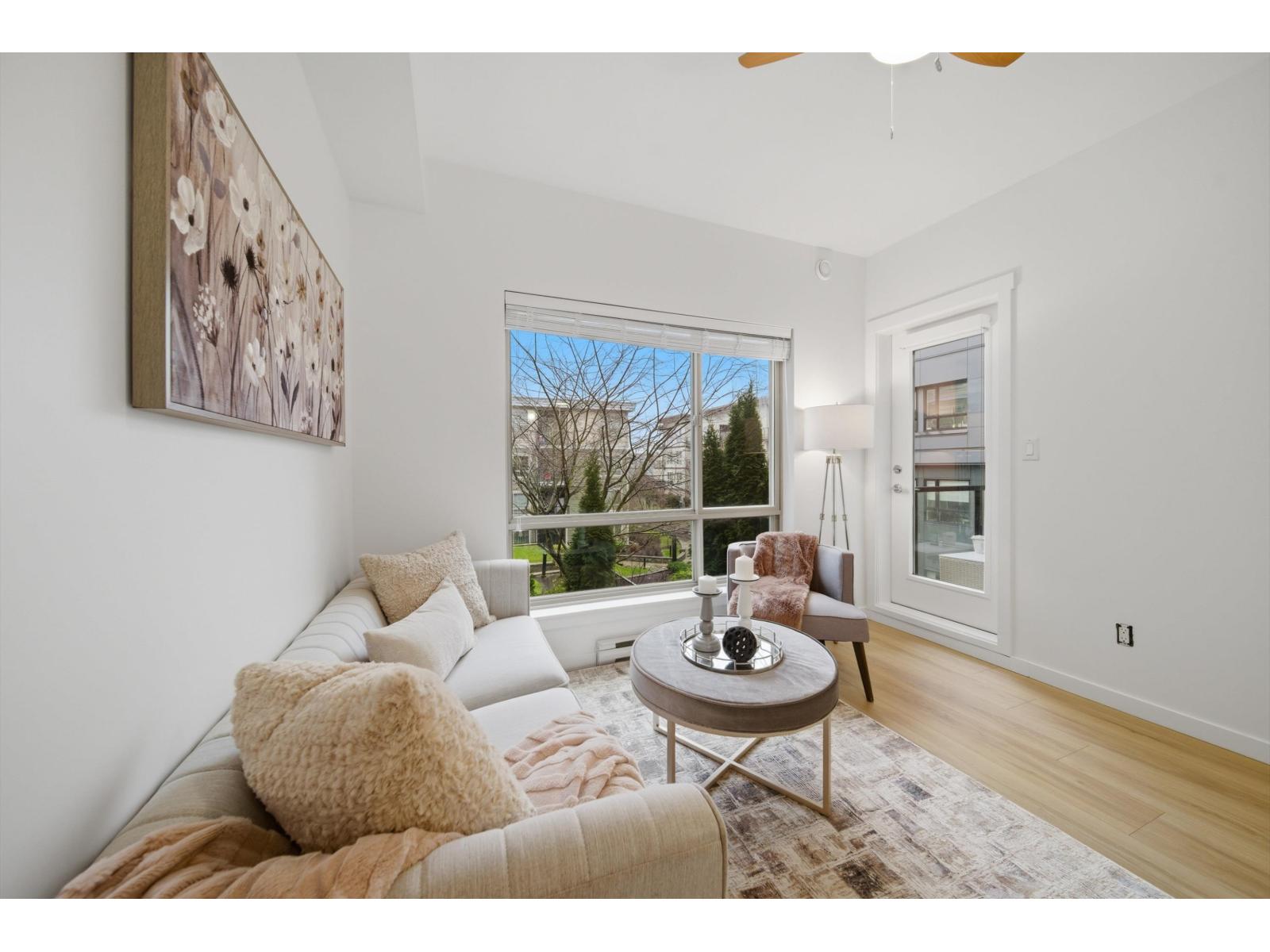 318 13789 107a Avenue, Surrey, British Columbia  V3T 0B8 - Photo 4 - R3109223