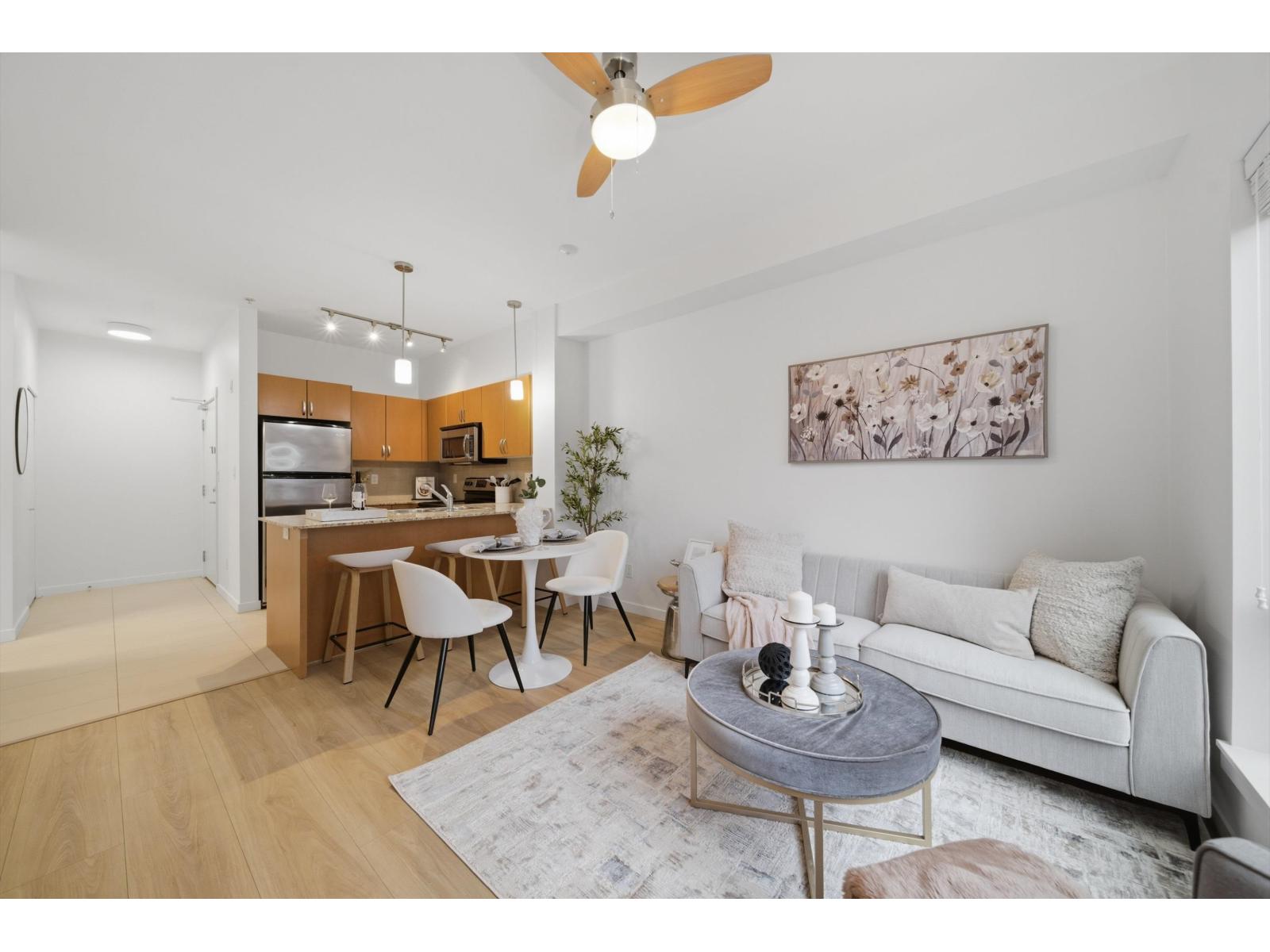 318 13789 107a Avenue, Surrey, British Columbia  V3T 0B8 - Photo 5 - R3109223