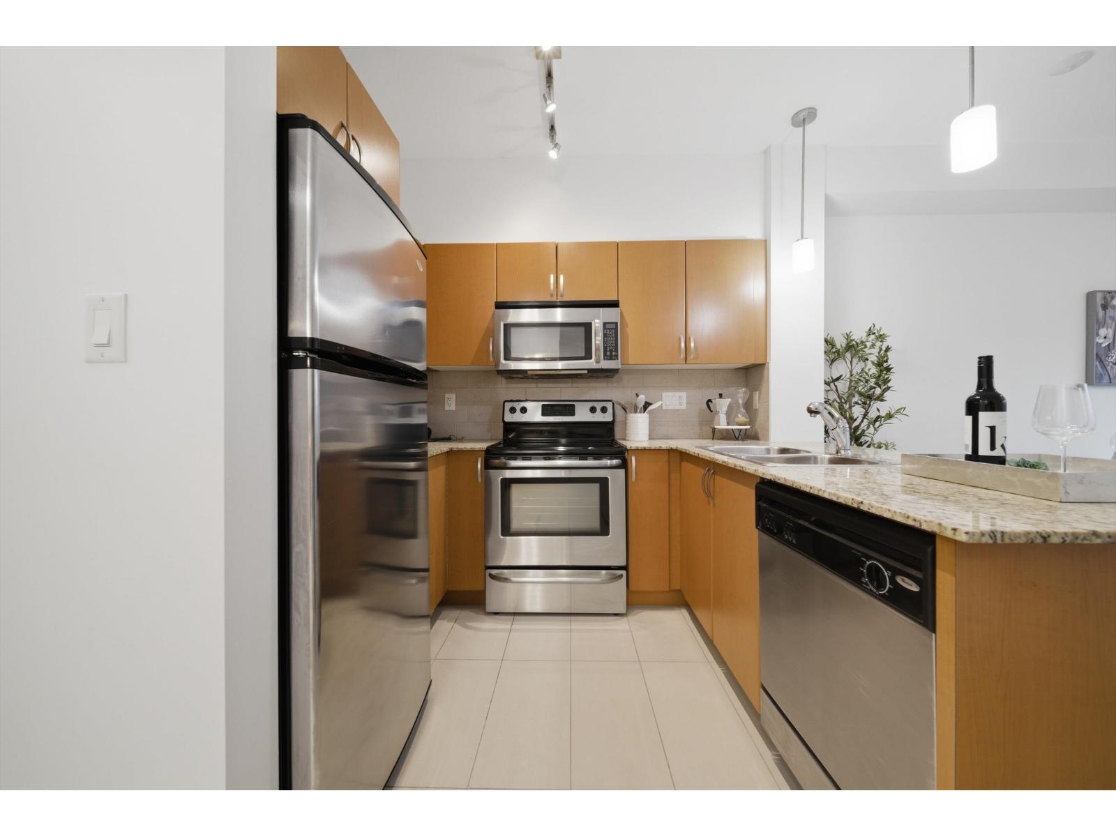 318 13789 107a Avenue, Surrey, British Columbia  V3T 0B8 - Photo 9 - R3109223