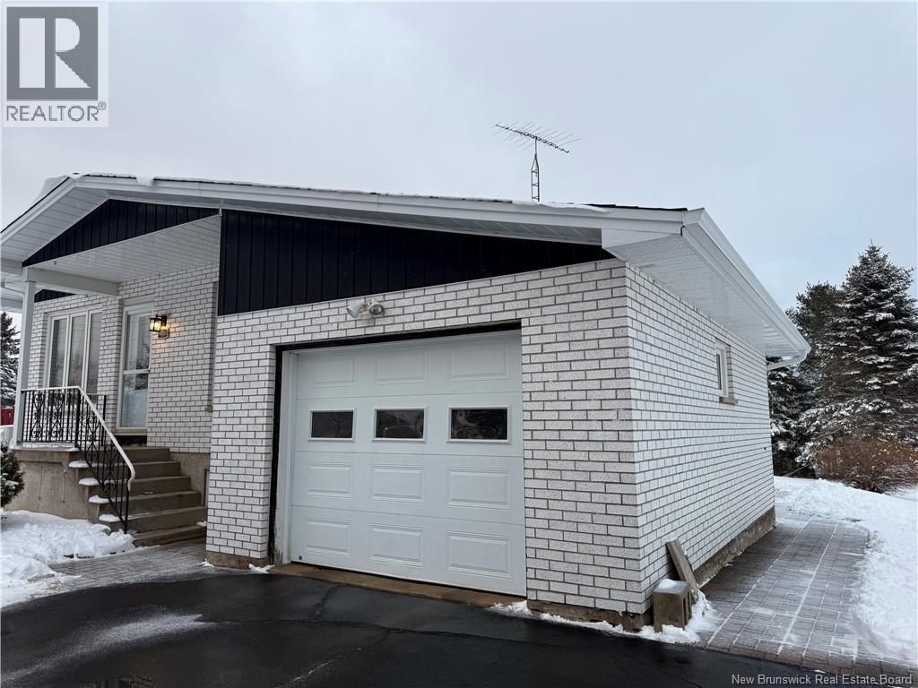 4330 Rue Beauregard, Tracadie, New Brunswick  E1X 1C4 - Photo 4 - NB136393