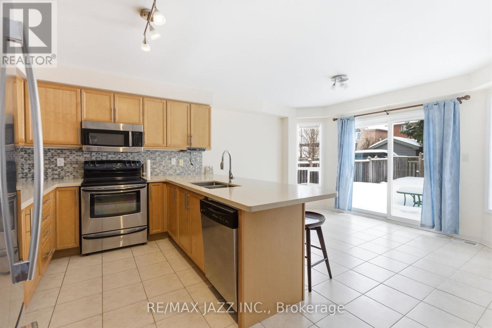 42 Russell Barton Lane, Uxbridge, Ontario  L9P 1Z2 - Photo 10 - N12809080