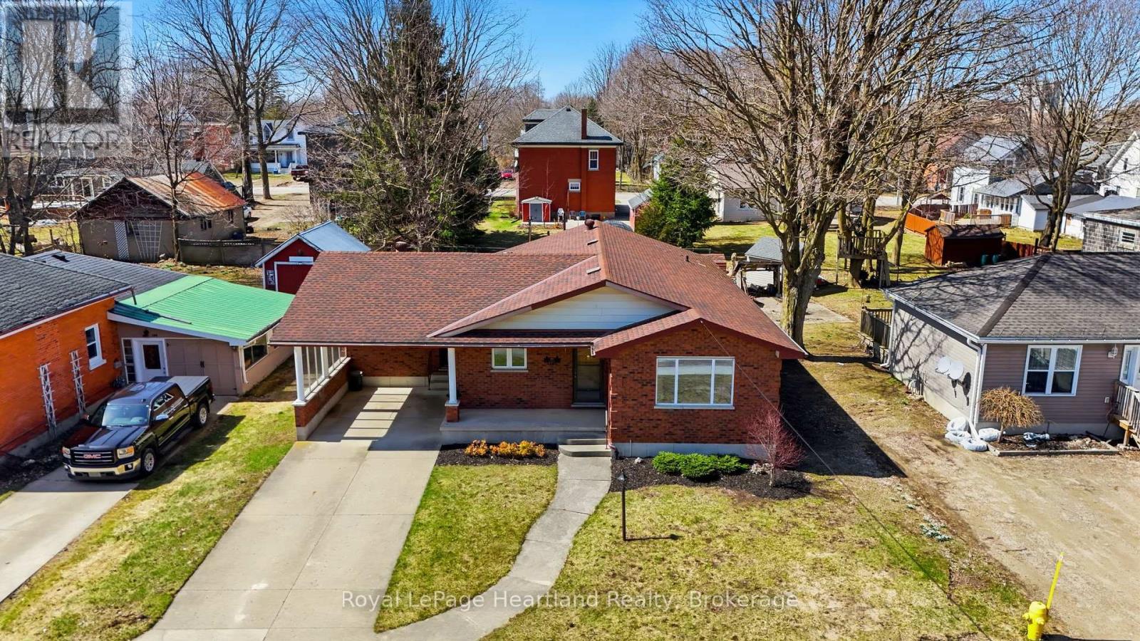 350 Edward Street, North Huron, Ontario  N0G 2W0 - Photo 2 - X12989022