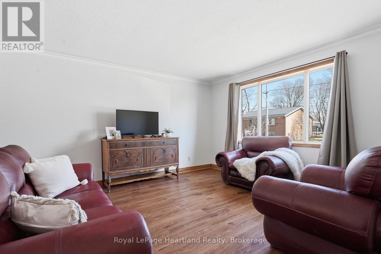 350 Edward Street, North Huron, Ontario  N0G 2W0 - Photo 7 - X12989022