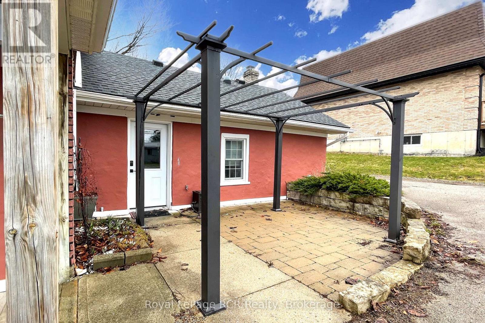 10 Walker Street, Brockton, Ontario N0G 2V0 - Photo 14 - X12989028