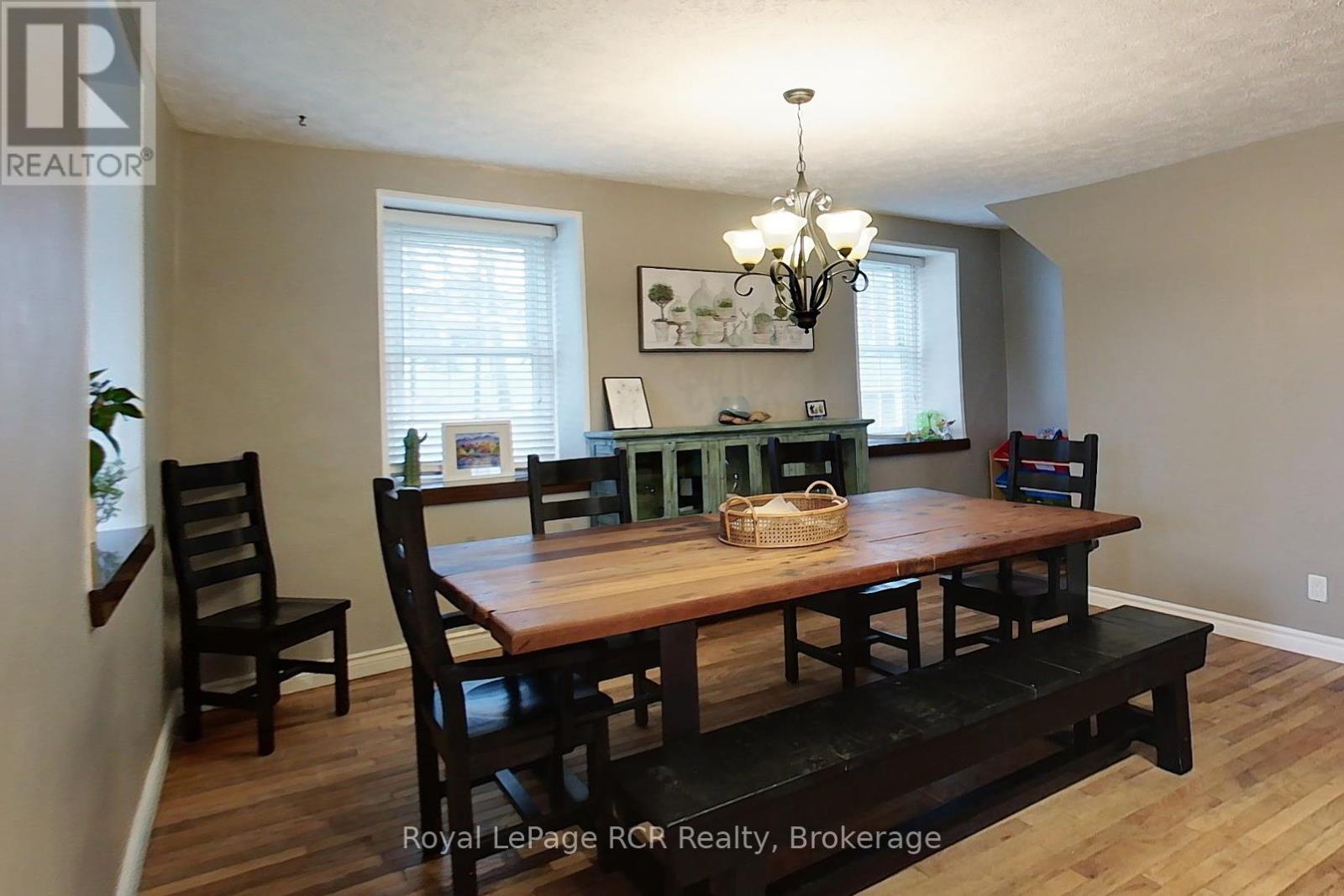 10 Walker Street, Brockton, Ontario N0G 2V0 - Photo 20 - X12989028