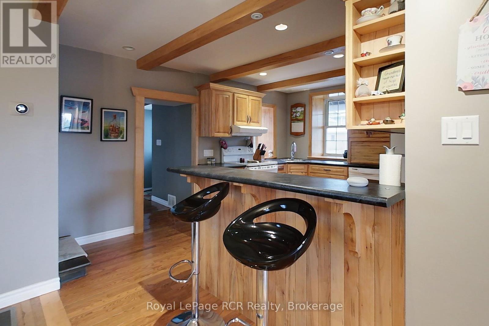 10 Walker Street, Brockton, Ontario N0G 2V0 - Photo 24 - X12989028