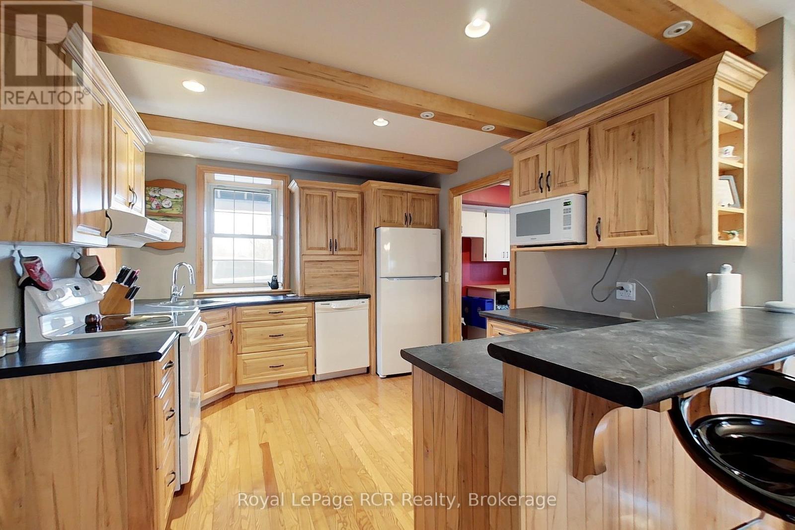 10 Walker Street, Brockton, Ontario N0G 2V0 - Photo 26 - X12989028