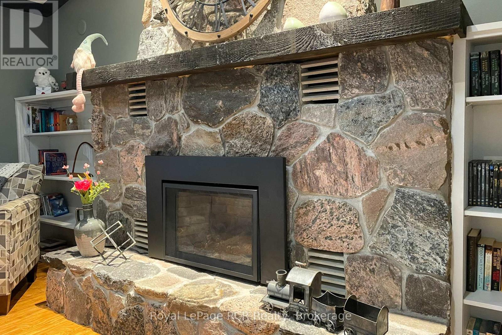 10 Walker Street, Brockton, Ontario N0G 2V0 - Photo 34 - X12989028