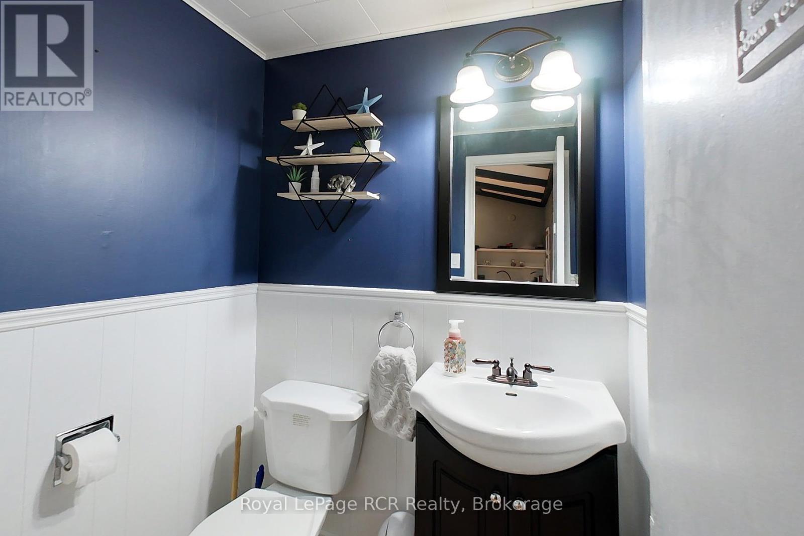 10 Walker Street, Brockton, Ontario N0G 2V0 - Photo 35 - X12989028