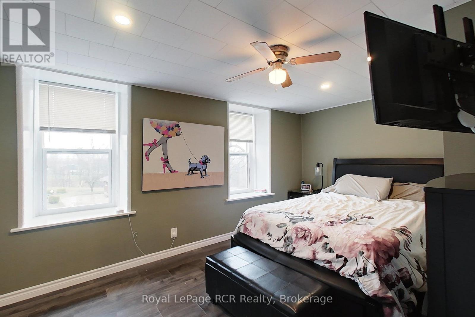 10 Walker Street, Brockton, Ontario N0G 2V0 - Photo 38 - X12989028