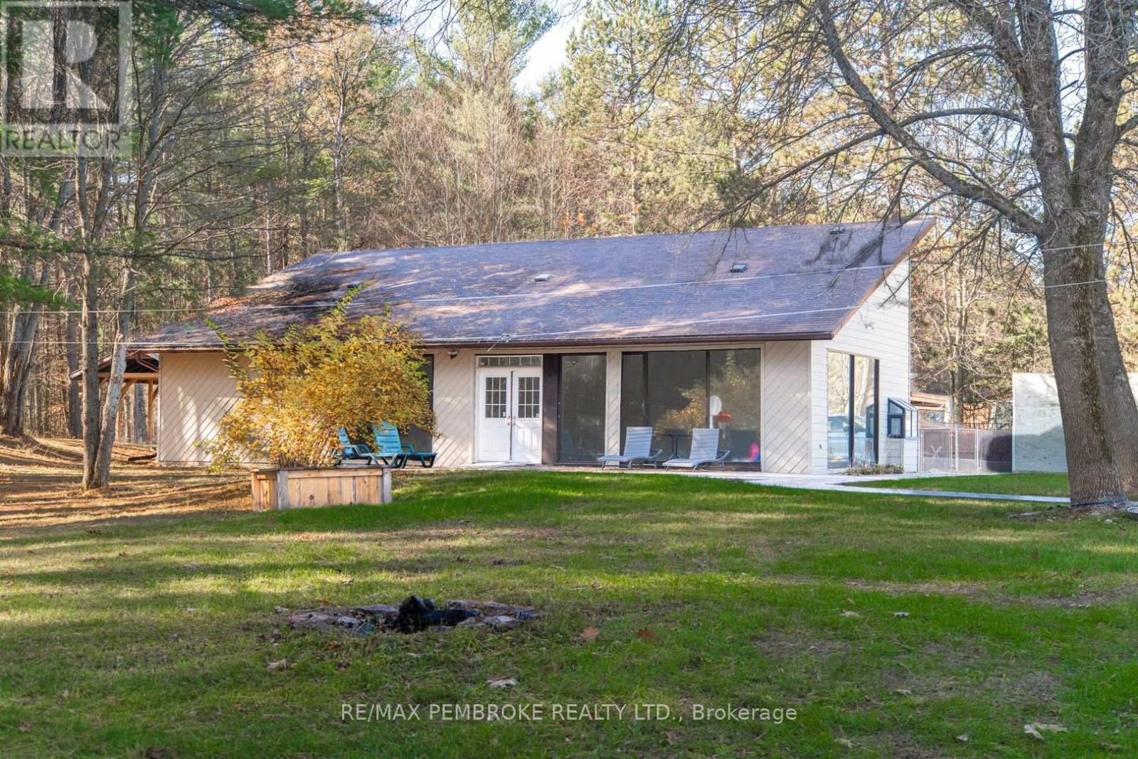 177 Sylvan Drive, Petawawa, Ontario  K8A 6W7 - Photo 37 - X12848004