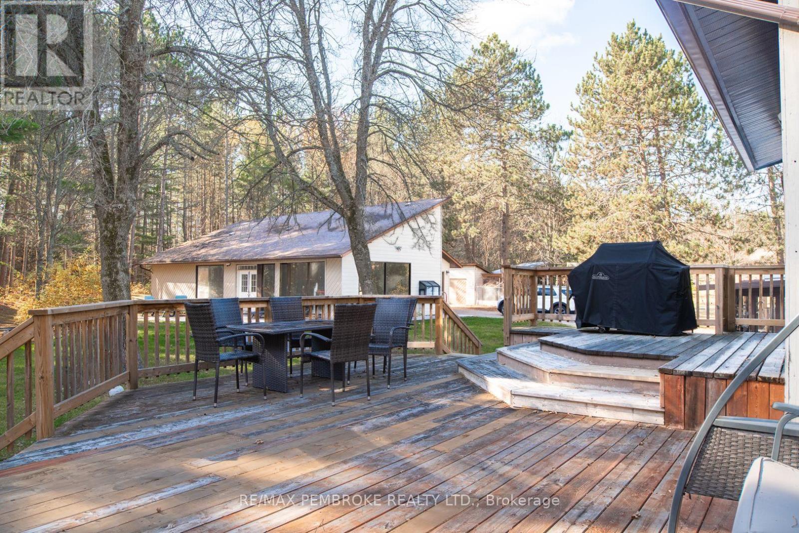 177 Sylvan Drive, Petawawa, Ontario  K8A 6W7 - Photo 38 - X12848004