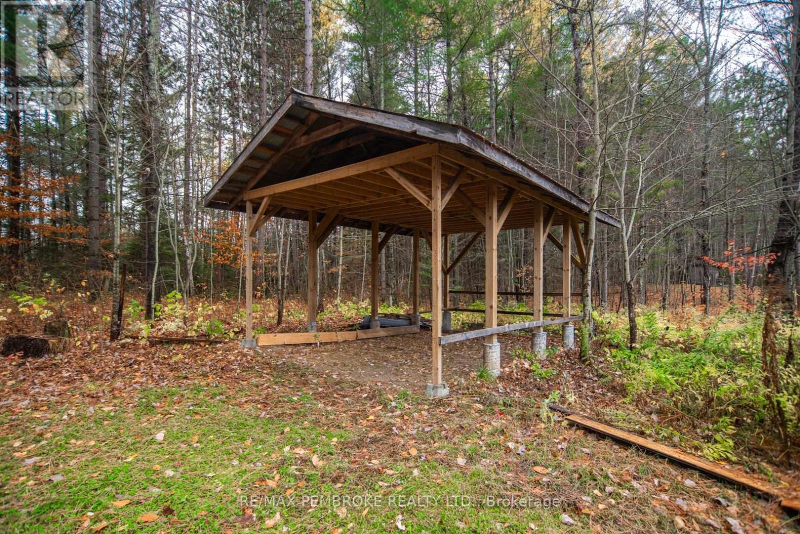 177 Sylvan Drive, Petawawa, Ontario  K8A 6W7 - Photo 46 - X12848004