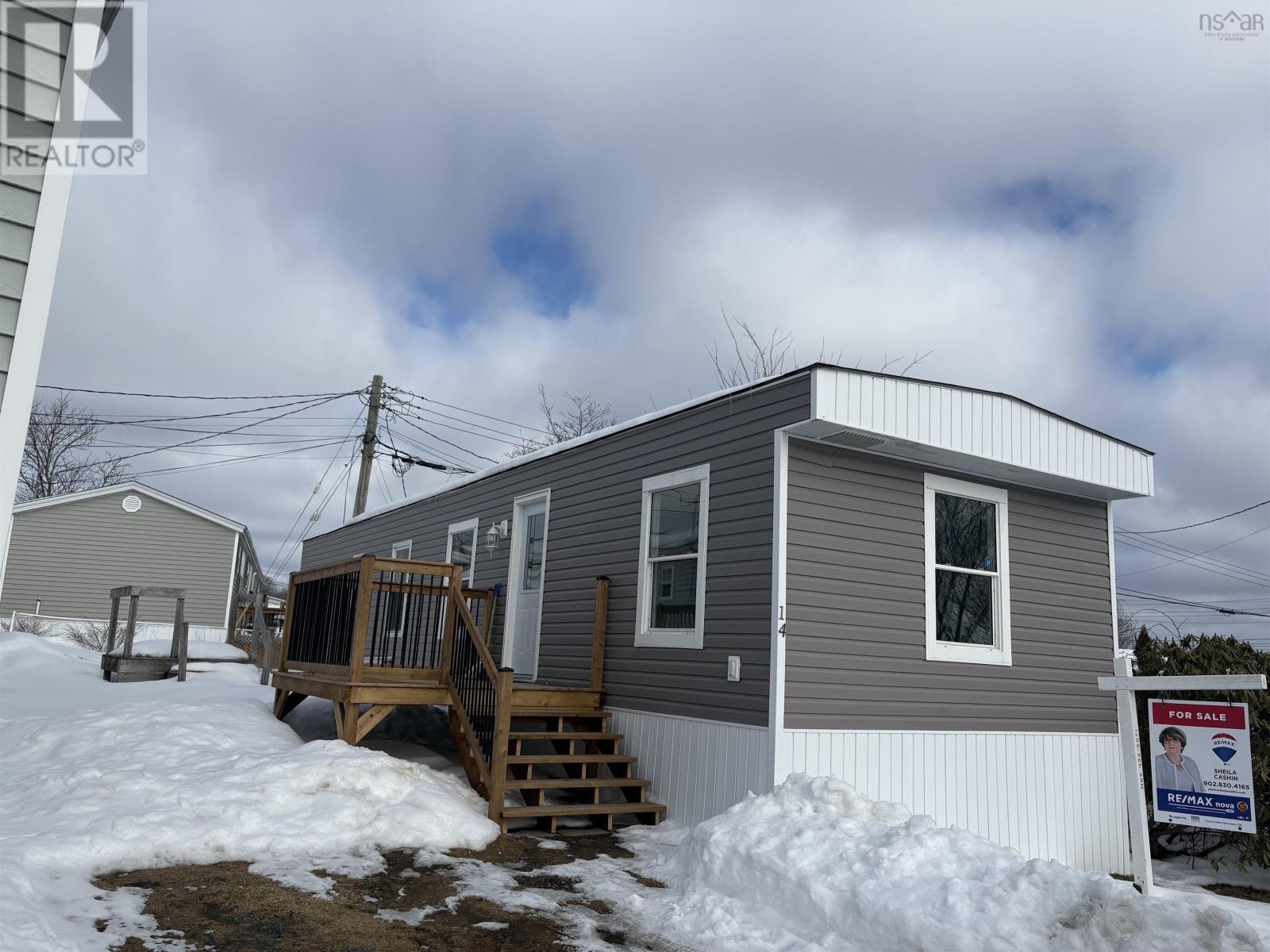 14 Florence Avenue, Dartmouth, Nova Scotia  B2W 2A5 - Photo 2 - 202602042