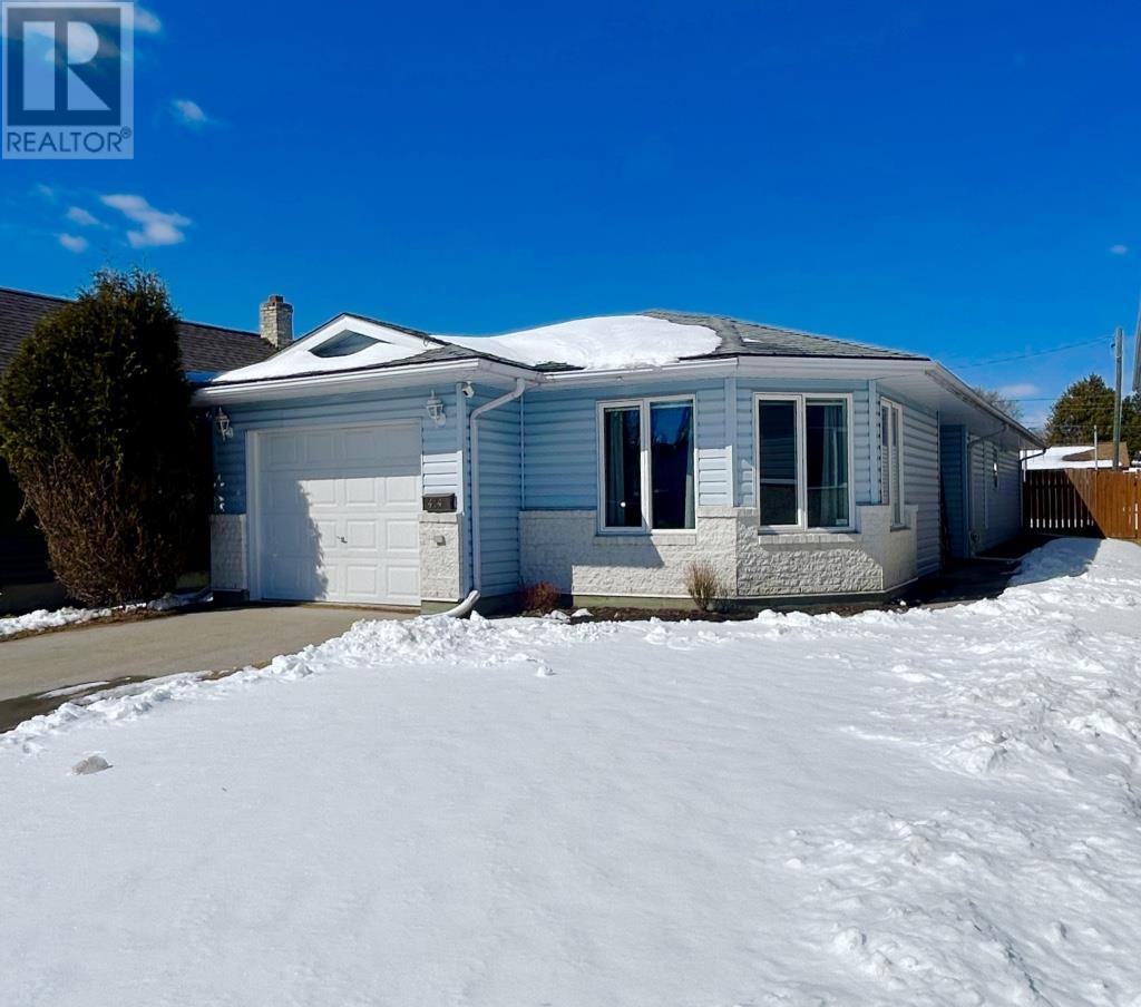 414 Third Street East, Fort Frances, Ontario