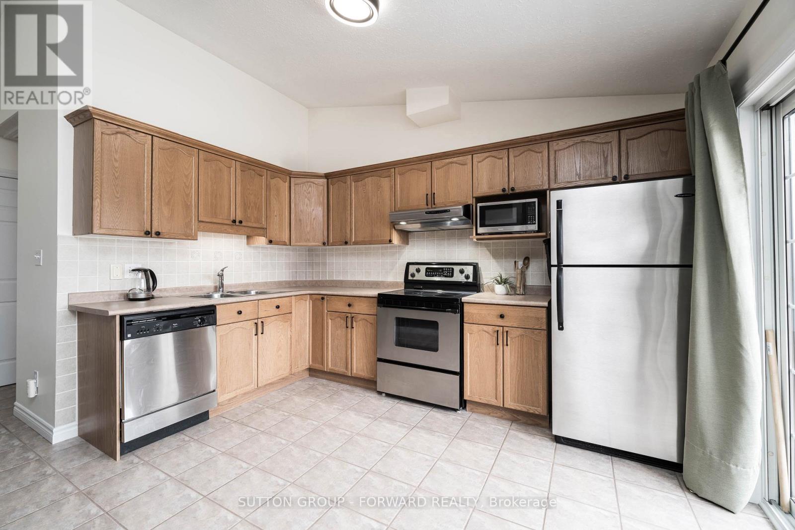 9 - 1077 Hamilton Road, London East, Ontario  N5W 6G3 - Photo 10 - X12961866