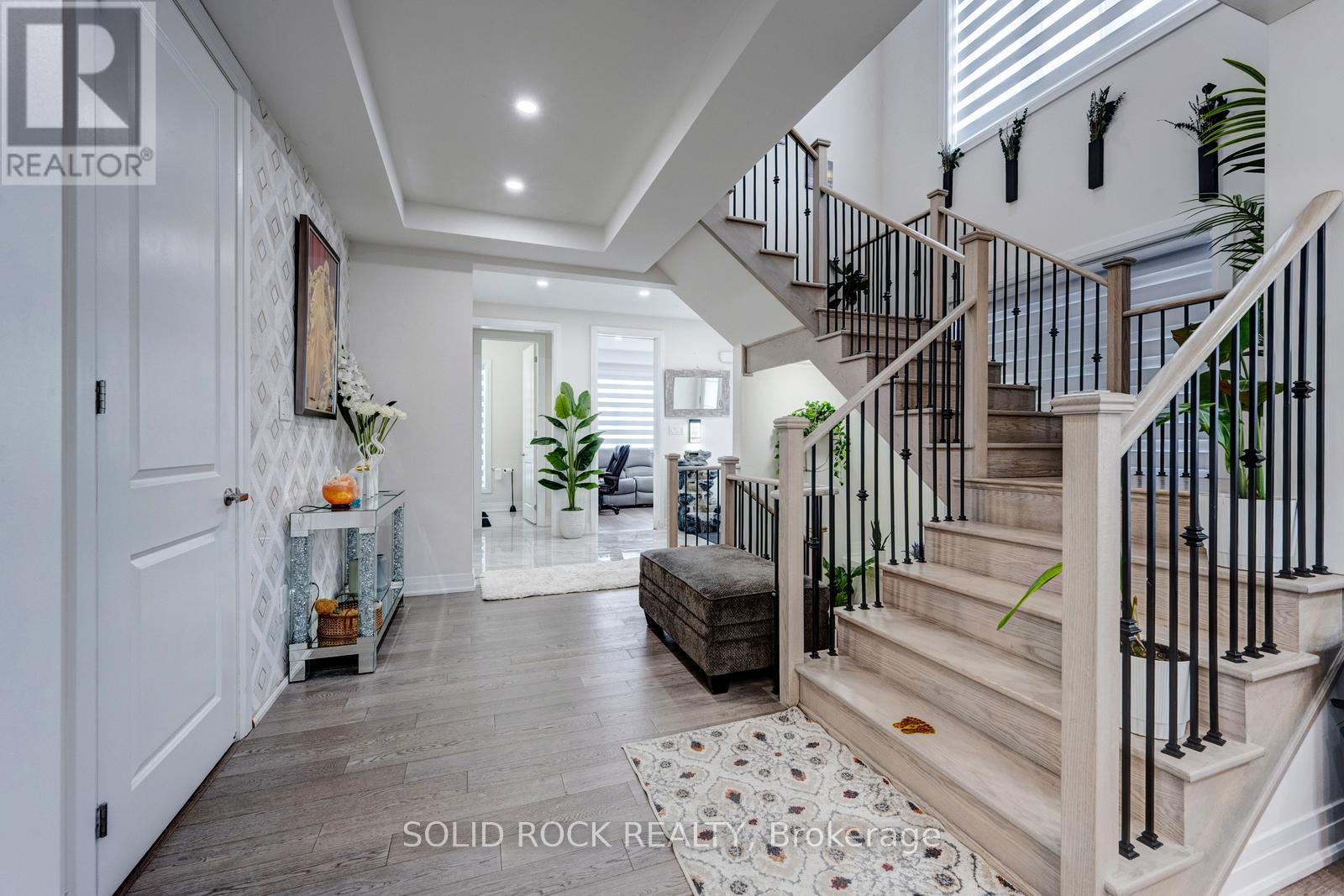 2 Catherwood Court, Brampton, Ontario  L6P 2W1 - Photo 11 - W12905140