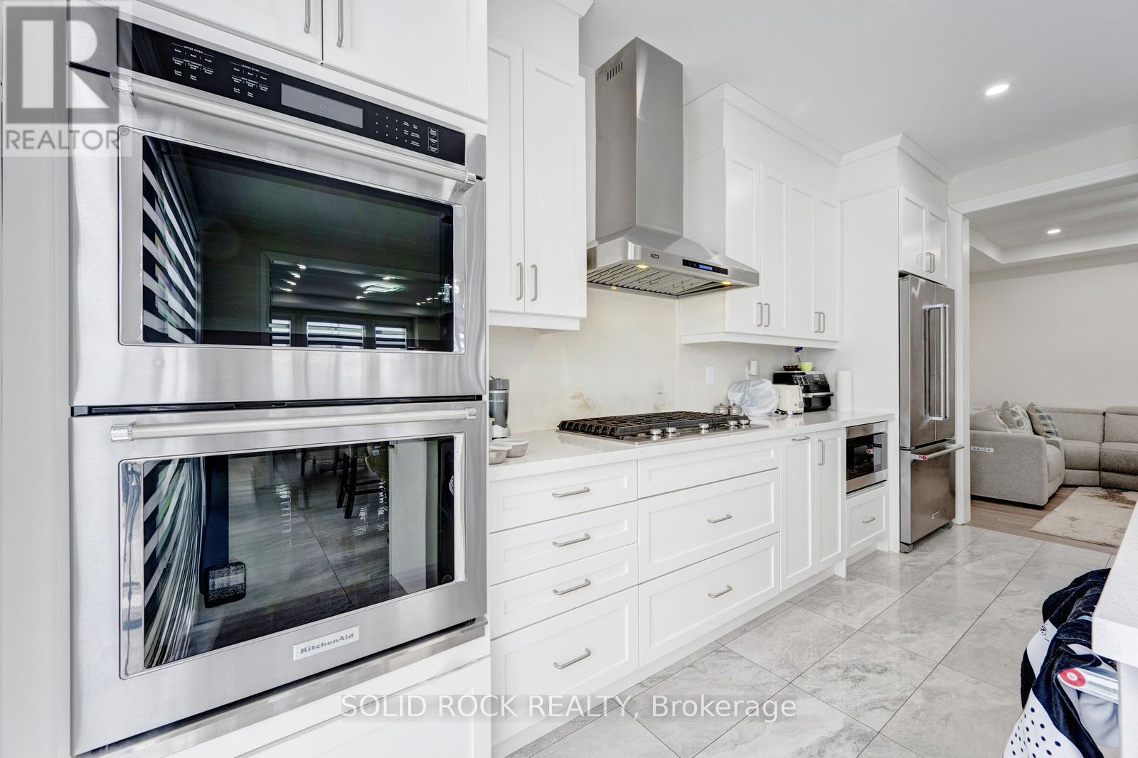 2 Catherwood Court, Brampton, Ontario  L6P 2W1 - Photo 23 - W12905140