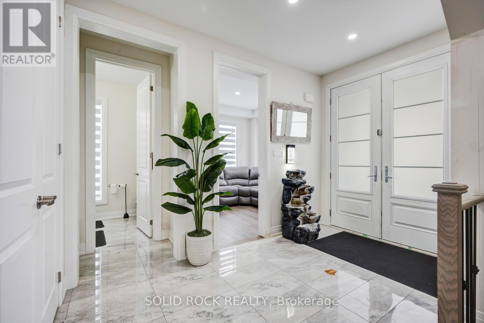 2 Catherwood Court, Brampton, Ontario  L6P 2W1 - Photo 6 - W12905140