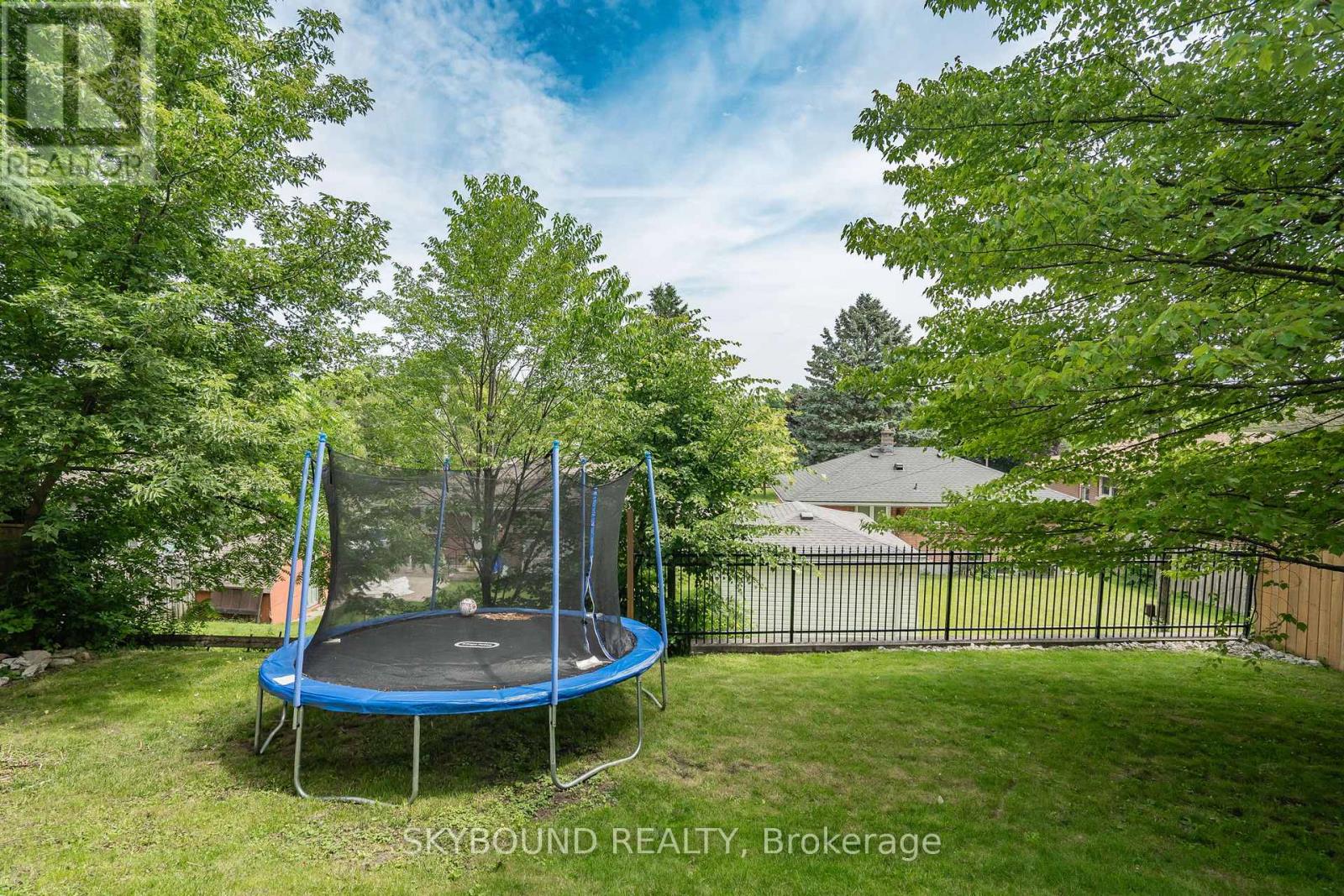 277 Hillside Drive, Woodstock, Ontario  N4S 2T9 - Photo 39 - X12713814