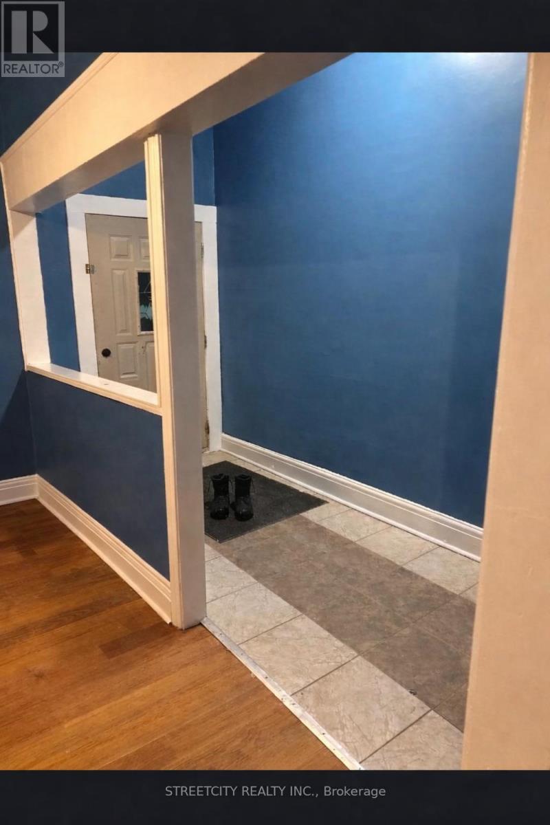 513 Hill Street, London East (East K), Ontario  N6B 1E8 - Photo 2 - X12989072