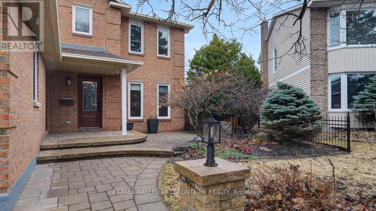 1288 Turner Crescent, Ottawa, Ontario  K1E 2Y4 - Photo 2 - X12989002