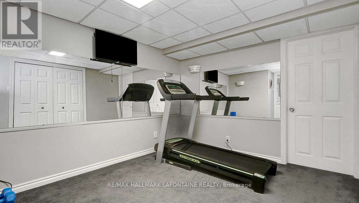 1288 Turner Crescent, Ottawa, Ontario  K1E 2Y4 - Photo 39 - X12989002