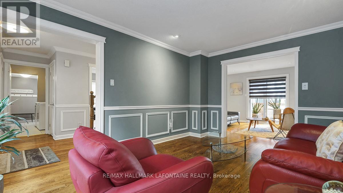 1288 Turner Crescent, Ottawa, Ontario  K1E 2Y4 - Photo 5 - X12989002