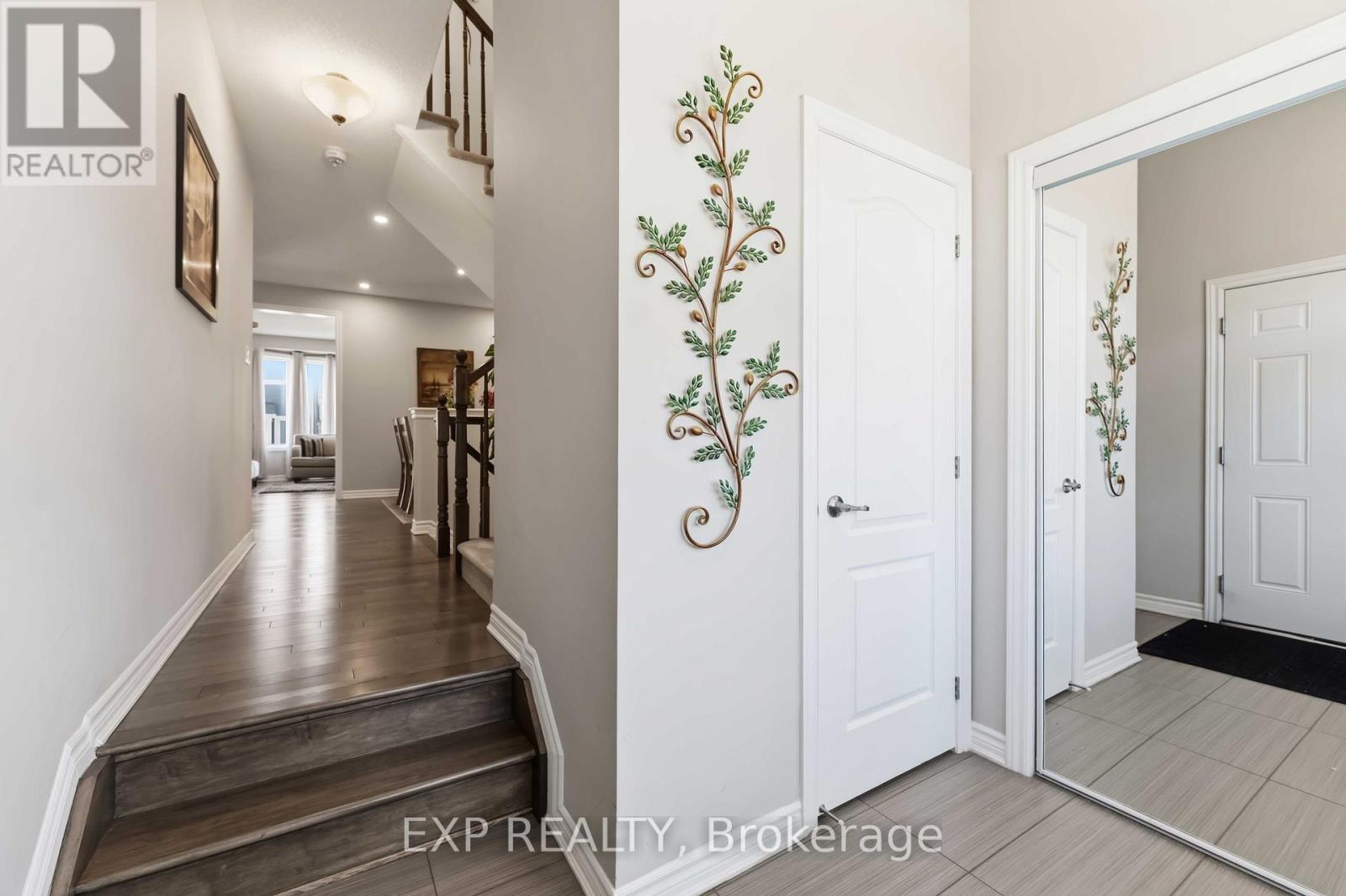 220 Willowdusk Street, Ottawa, Ontario  K2M 0L3 - Photo 4 - X12989006