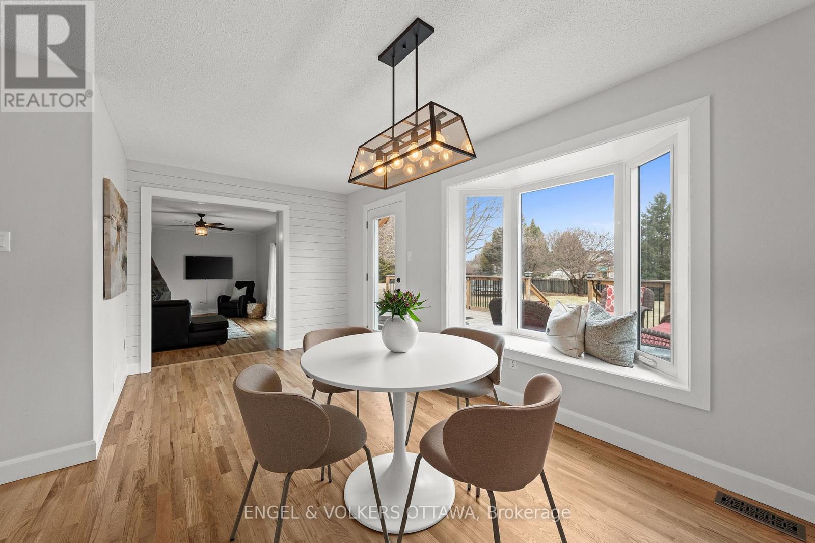 129 Corvinelli Crescent, Russell, Ontario  K4R 1G4 - Photo 11 - X12989008