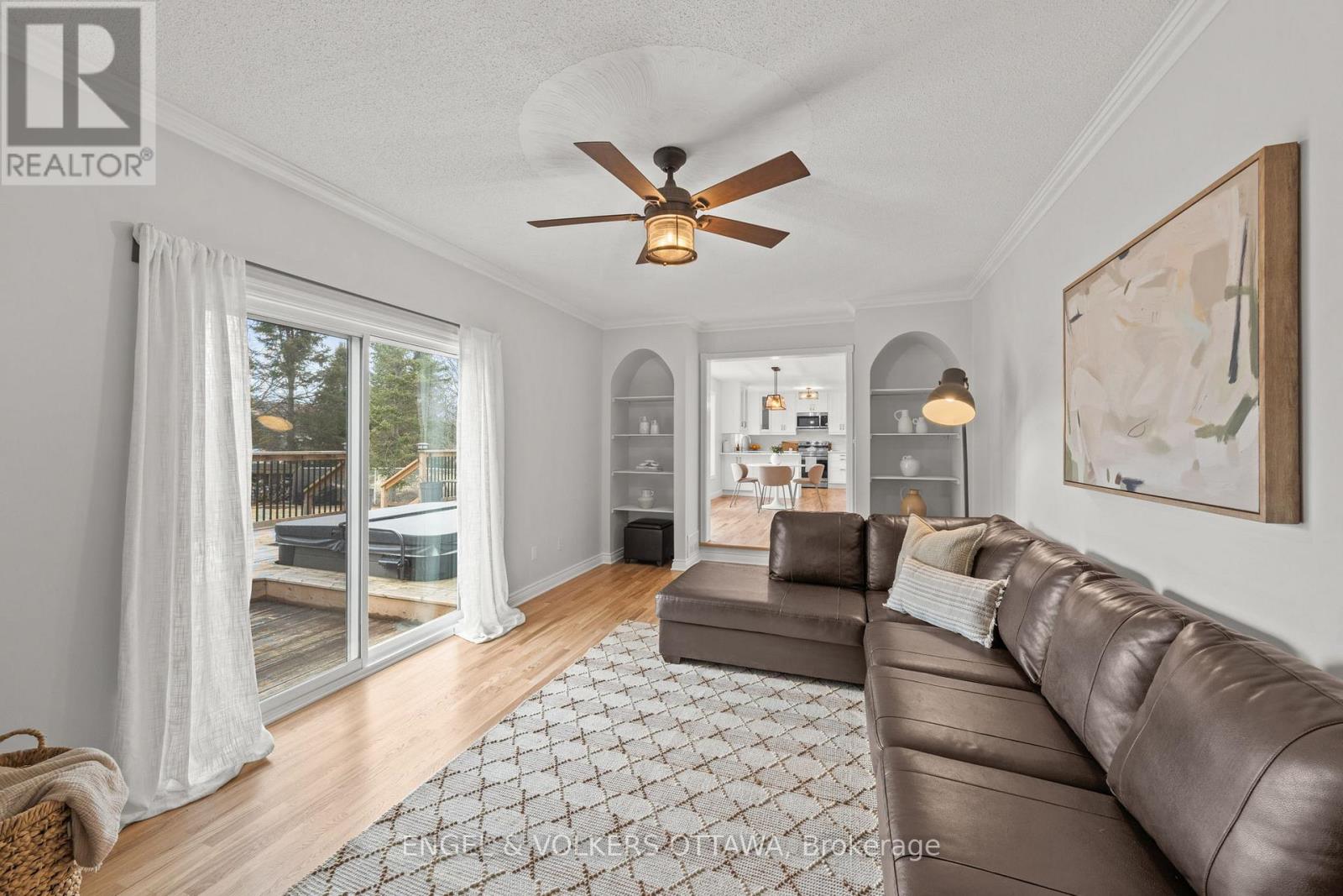 129 Corvinelli Crescent, Russell, Ontario  K4R 1G4 - Photo 14 - X12989008