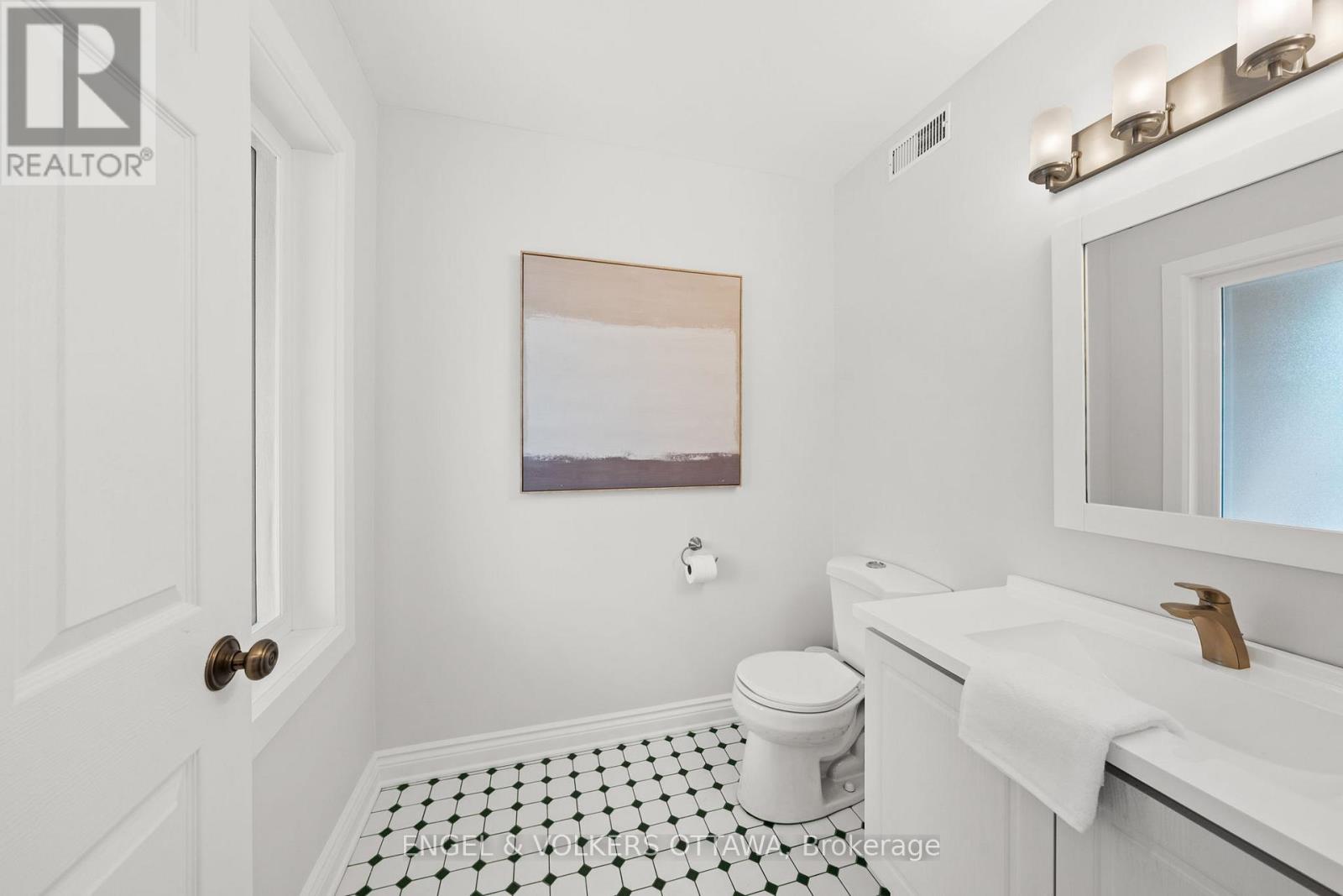 129 Corvinelli Crescent, Russell, Ontario  K4R 1G4 - Photo 17 - X12989008