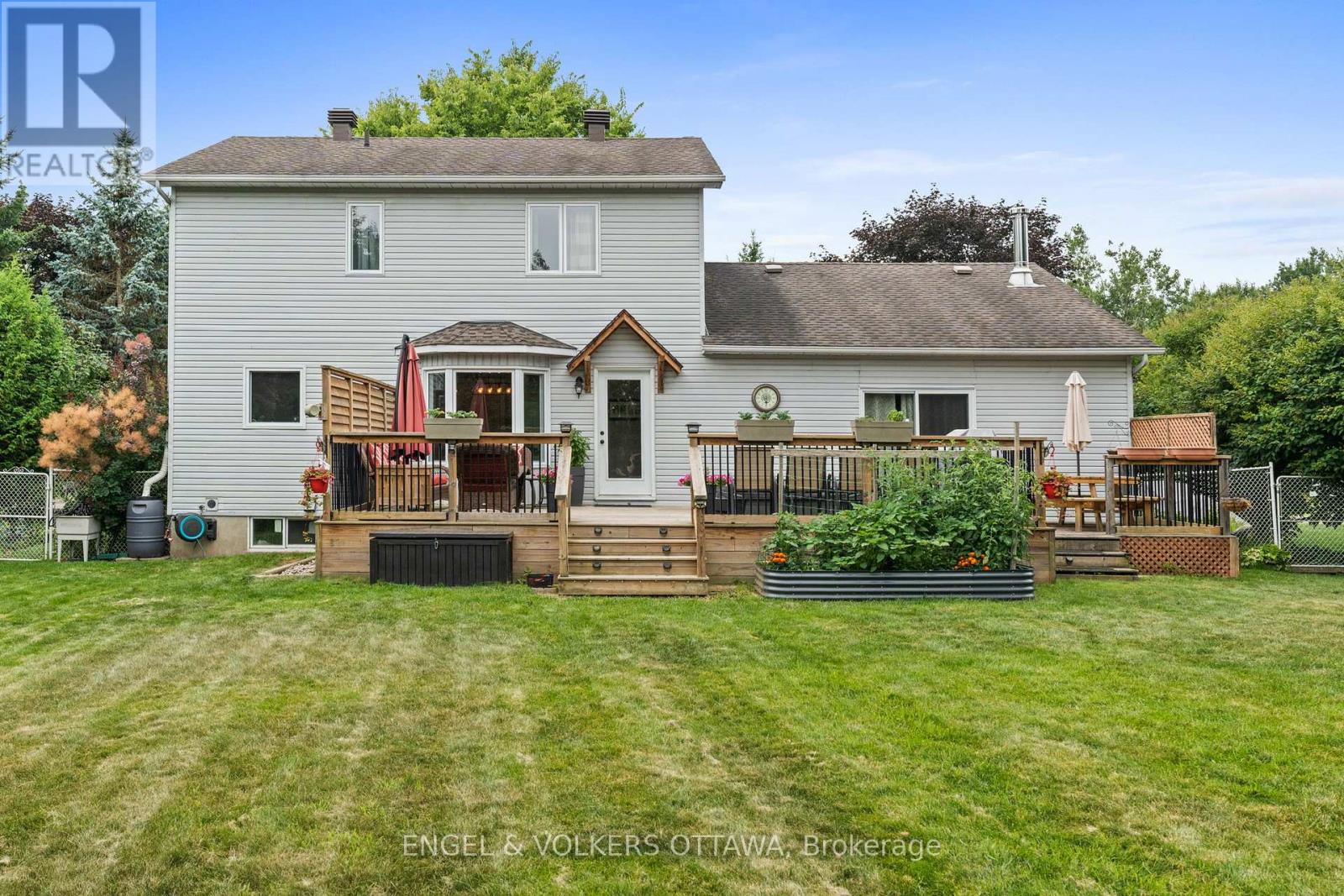 129 Corvinelli Crescent, Russell, Ontario  K4R 1G4 - Photo 39 - X12989008