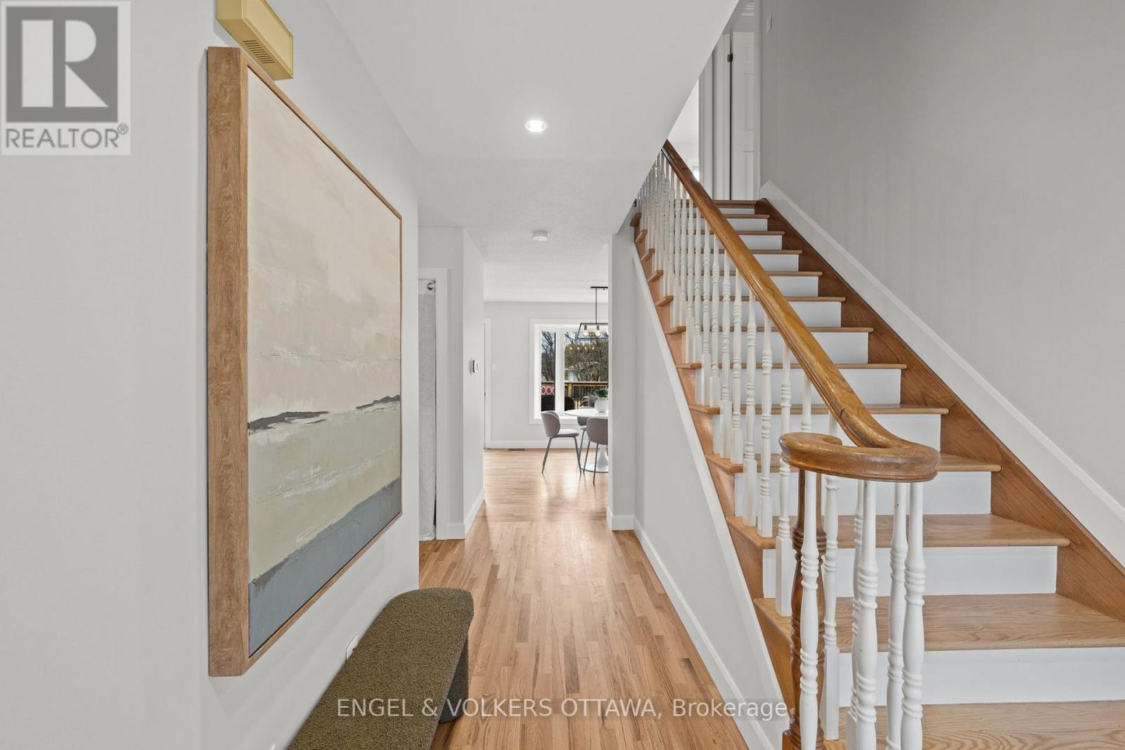 129 Corvinelli Crescent, Russell, Ontario  K4R 1G4 - Photo 4 - X12989008