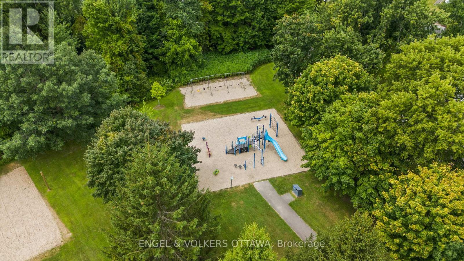 129 Corvinelli Crescent, Russell, Ontario  K4R 1G4 - Photo 48 - X12989008