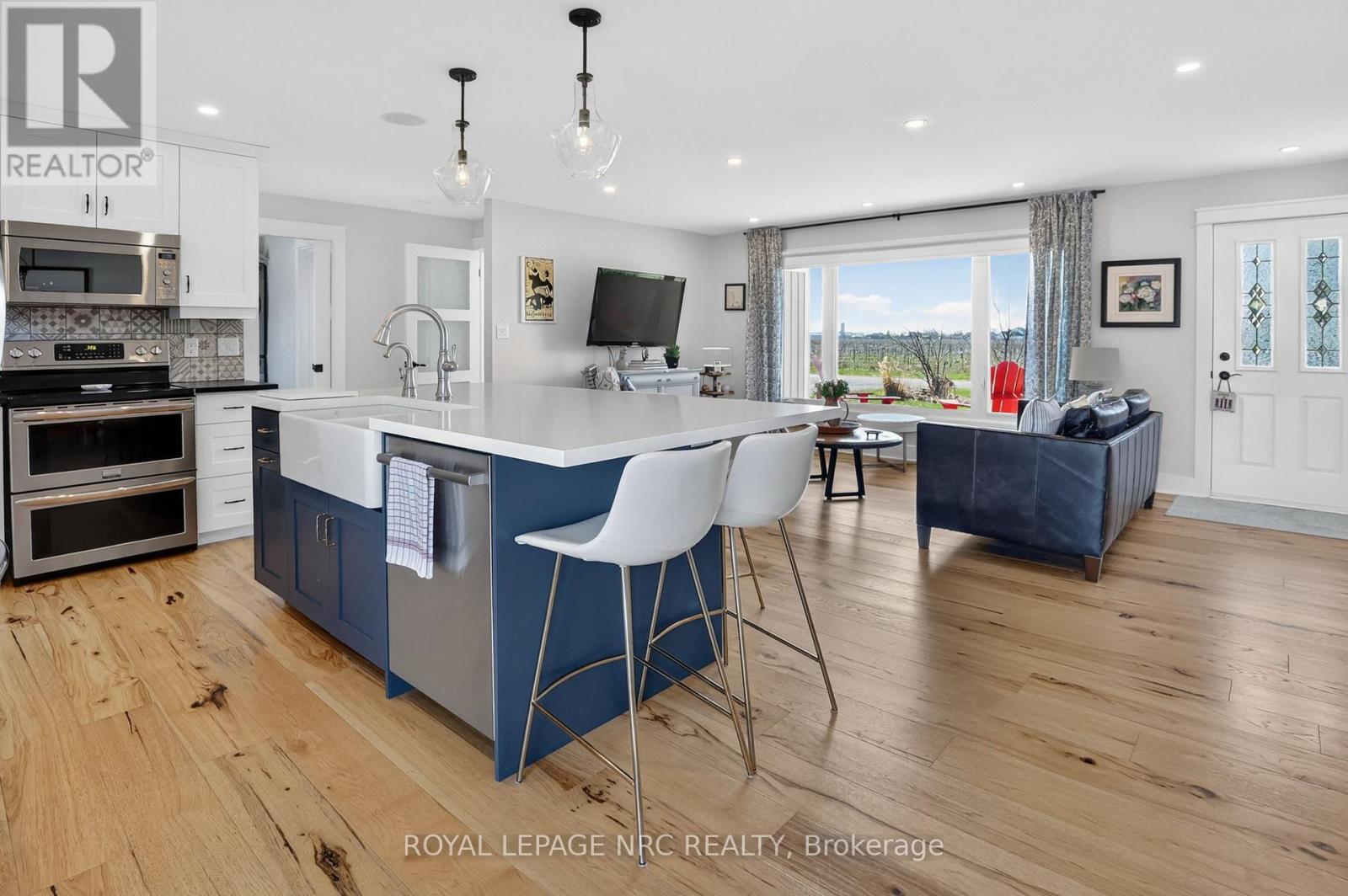 917 Concession 5 Road, Niagara-On-The-Lake, Ontario  L0S 1J0 - Photo 12 - X12989048