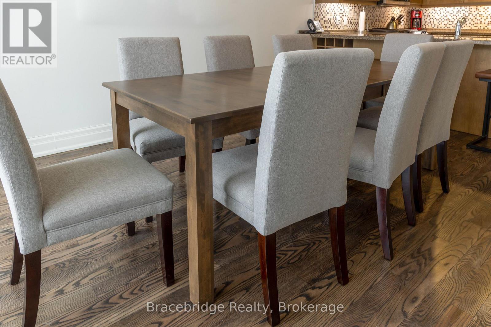 G104-D2 - 1869 Muskoka Road 118 Highway W, Muskoka Lakes, Ontario  P1L 1W8 - Photo 10 - X12857606