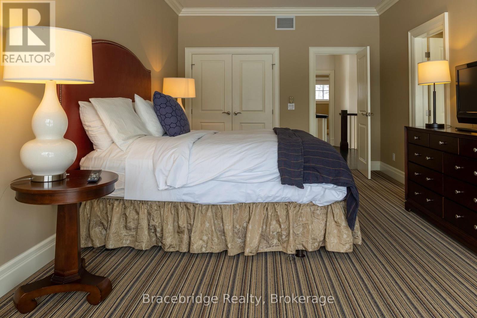 G104-D2 - 1869 Muskoka Road 118 Highway W, Muskoka Lakes, Ontario  P1L 1W8 - Photo 25 - X12857606