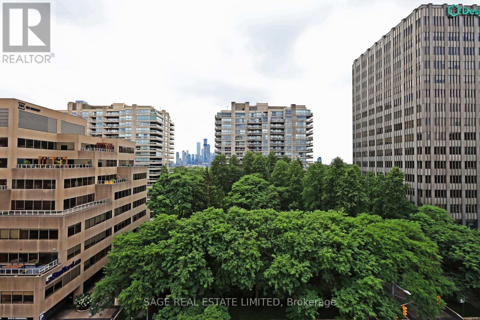 803 - 1 Deer Park Crescent, Toronto, Ontario  M4V 3C4 - Photo 19 - C12988978