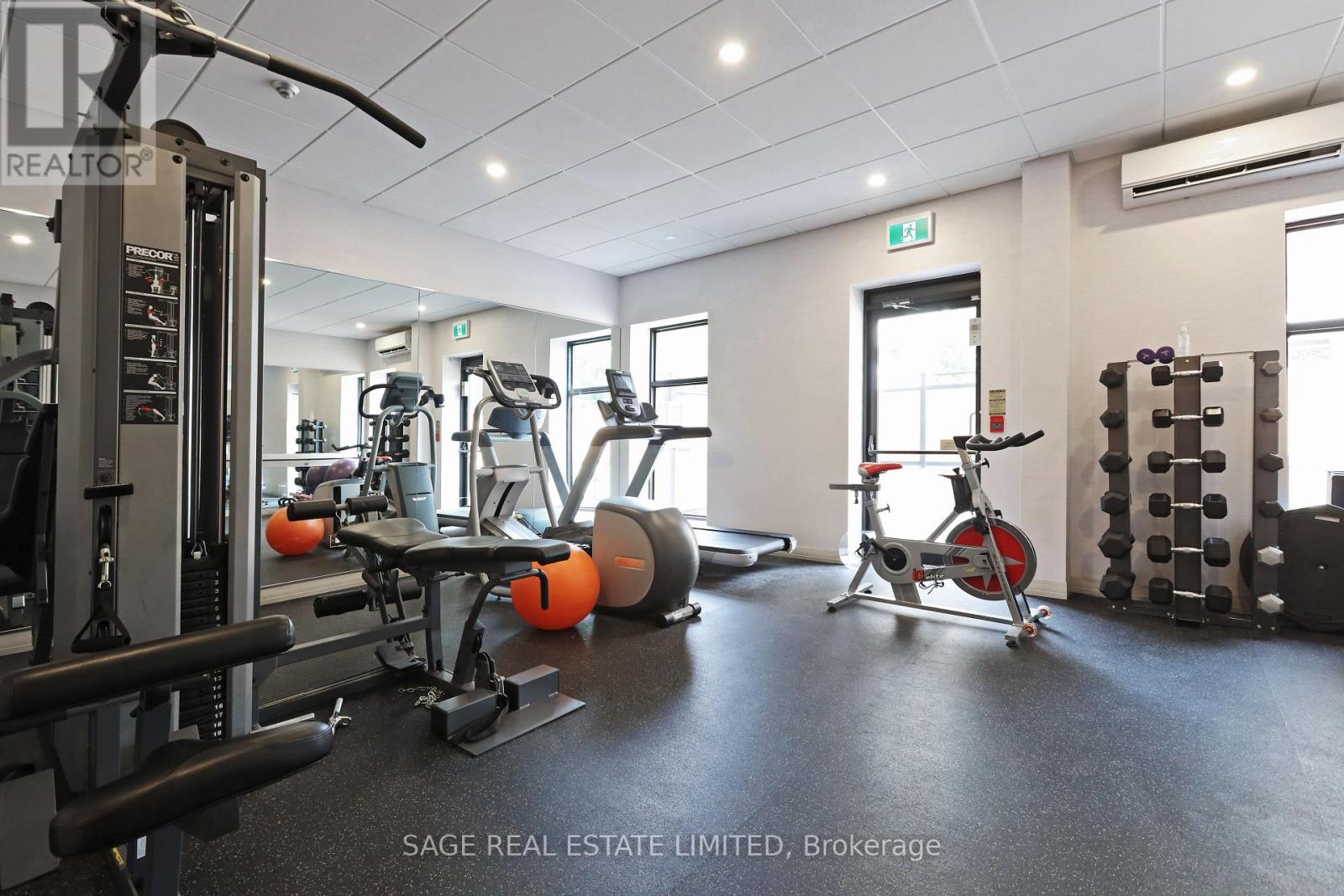 803 - 1 Deer Park Crescent, Toronto, Ontario  M4V 3C4 - Photo 21 - C12988978